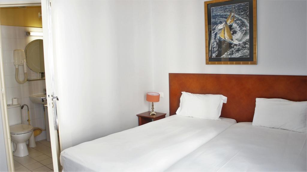 Hotel Bellevue Montmartre Paris Room photo